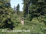 Tovačov, Zámek - hradby