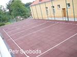 Víceúčelové hřiště s umělým povrchem