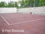 Víceúčelové hřiště s umělým povrchem